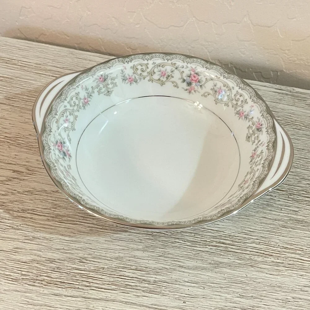 Noritake China Edgewood 5807 Lugged Bowl Cereal Handles Rose Floral 6 Available